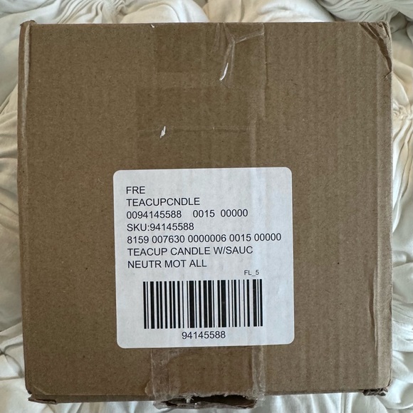 NWT Free People Teacup Candle w/ Saucer - Picture 4 of 4